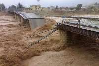 سیل جاده 40 روستای دیشموك را قطع كرد