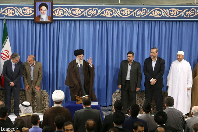 Iran Supreme Leader urges Muslims to stand against US Iran Supreme Leader urges Muslims to stand against US