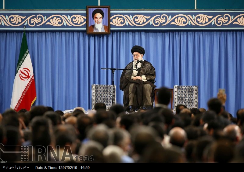 Ayetullah Hamenei: Amerikalıların ayağı bölgeden kesilecektir Ayetullah Hamenei: Amerikalıların ayağı bölgeden kesilecektir