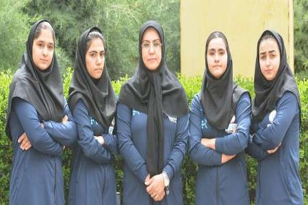 جهان به احترام دختران ایران برخیزد