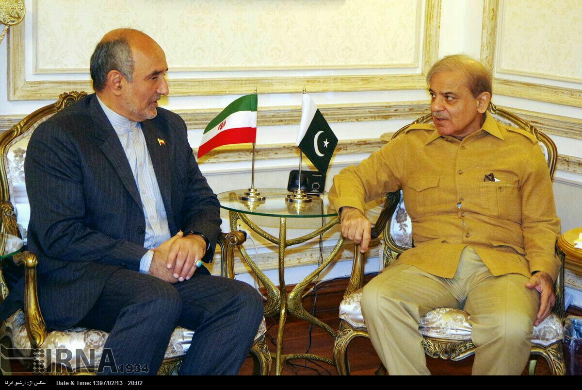 ایرانی سفیر اور پاکستانی وزیراعلی کا باہمی تعلقات اور عالمی امور پر تبادلہ خیال ایرانی سفیر اور پاکستانی وزیراعلی کا باہمی تعلقات اور عالمی امور پر تبادلہ خیال