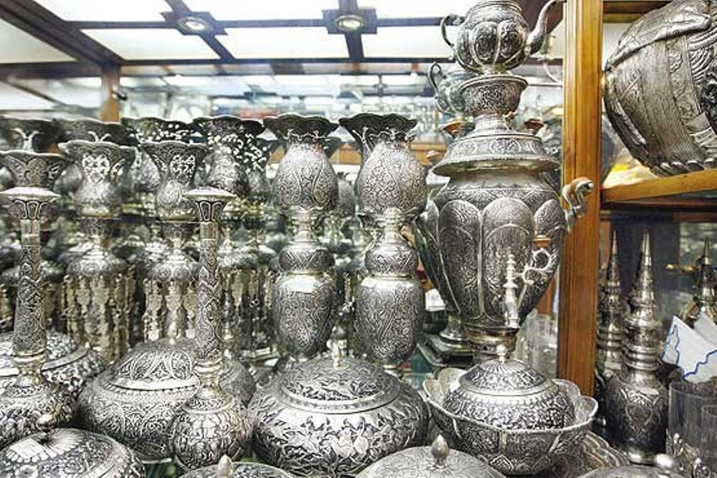 نمایشگاه نجوای فلز بر فراز نقش جهان گشایش یافت نمایشگاه نجوای فلز بر فراز نقش جهان گشایش یافت