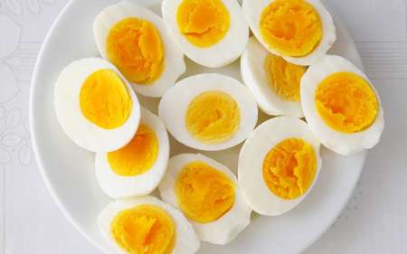 رد يك باور اشتباه در باره مصرف تخم مرغ