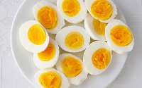 رد يك باور اشتباه در باره مصرف تخم مرغ