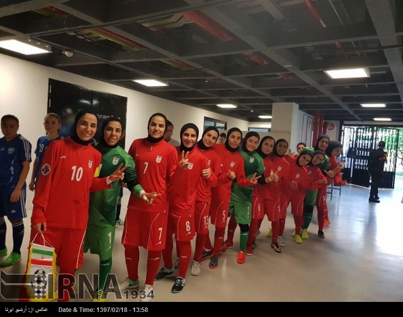 ایرانی خواتین ٹیم کی ایشیائی فٹ سال مقابلے میں ازبکستان کو شکست ایرانی خواتین ٹیم کی ایشیائی فٹ سال مقابلے میں ازبکستان کو شکست