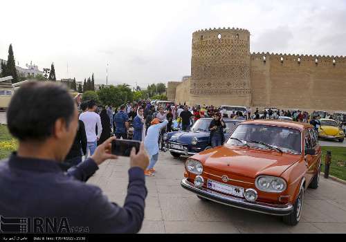 ایران میں 'ووکس ویگن' کی قدیم کاروں کی نمائش