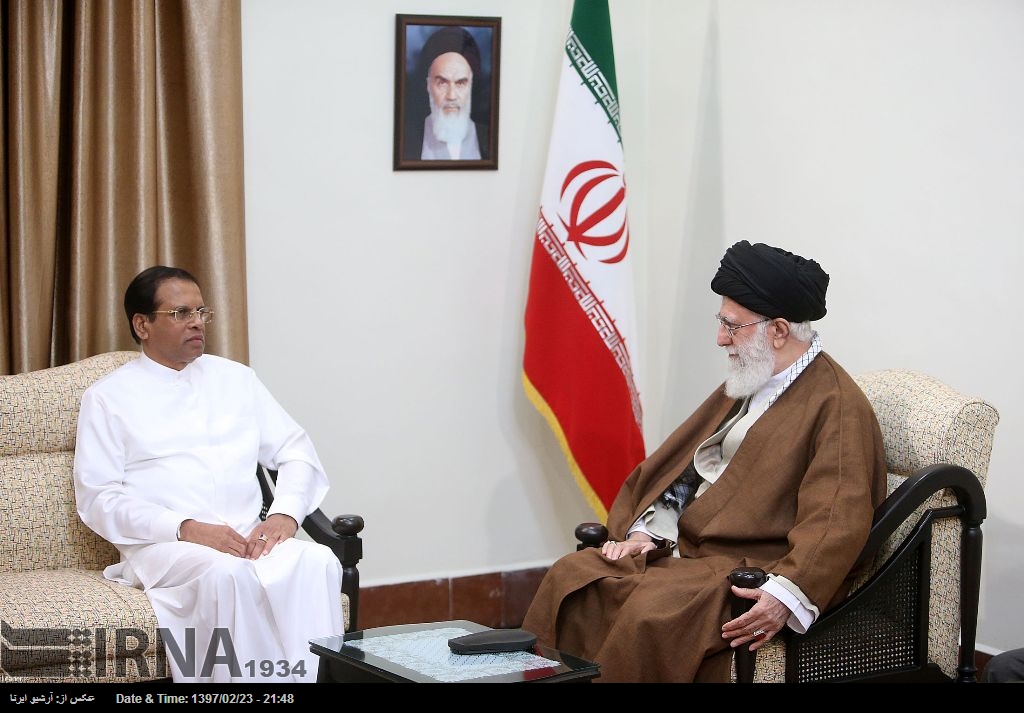ایشیائی ریاستیں آپس کے تعاون کو مزید تیز کریں: آیت اللہ خامنہ ای ایشیائی ریاستیں آپس کے تعاون کو مزید تیز کریں: آیت اللہ خامنہ ای