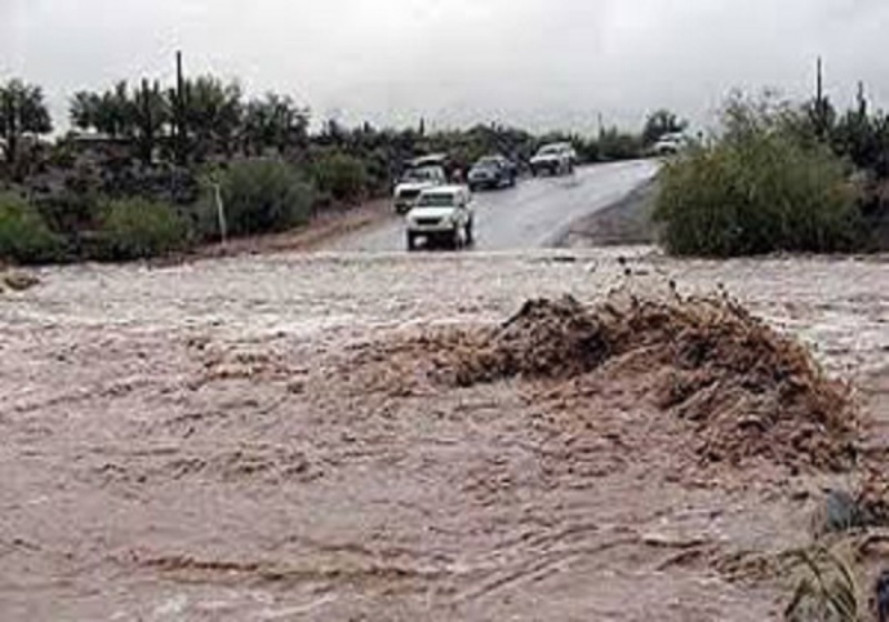 سيل مسير تربت حيدريه - گناباد را  مسدود كرد