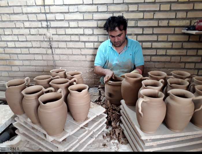 ۴۴ هزار هنرمند صنایع دستی در همدان فعالیت مستمر دارند