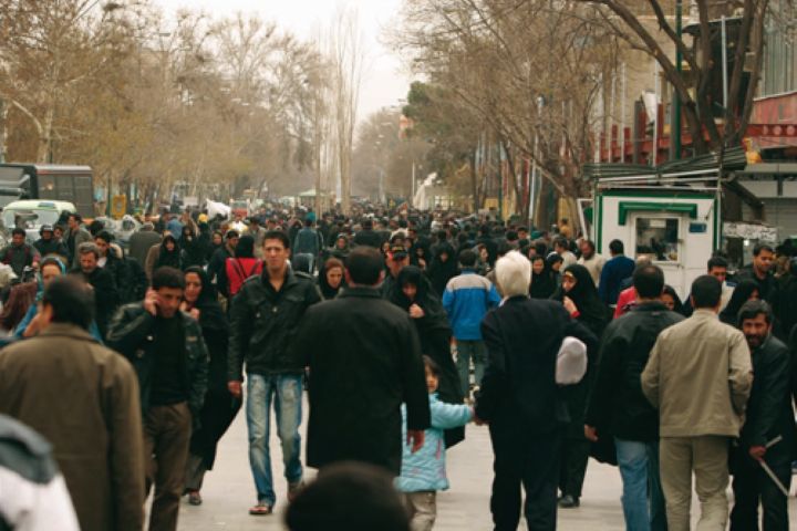 زمستان، پشت پنجره طلایی جمعیت ایران