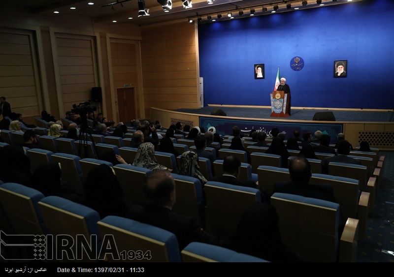 ایران تمام مشکلات پر قابو پانے میں کامیاب ہوگا: روحانی ایران تمام مشکلات پر قابو پانے میں کامیاب ہوگا: روحانی
