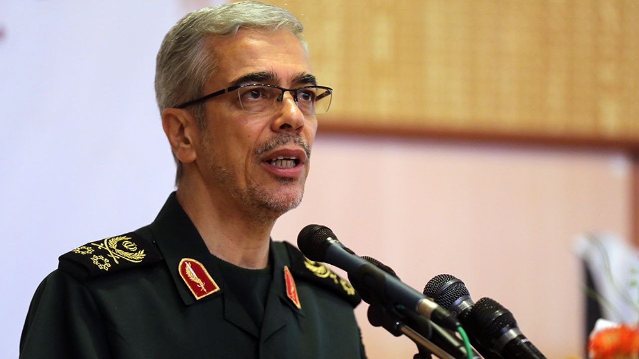الاشخاص الذین استلموا مناصبهم حدیثا یملون علي الشعب الإیرانی ما یفعل او لایفعل الاشخاص الذین استلموا مناصبهم حدیثا یملون علي الشعب الإیرانی ما یفعل او لایفعل