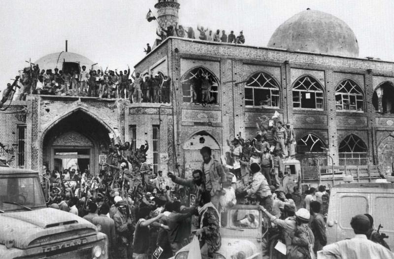 تحرير مدينة خرمشهر شهادة علي صمود الشعب الايراني تحرير مدينة خرمشهر شهادة علي صمود الشعب الايراني