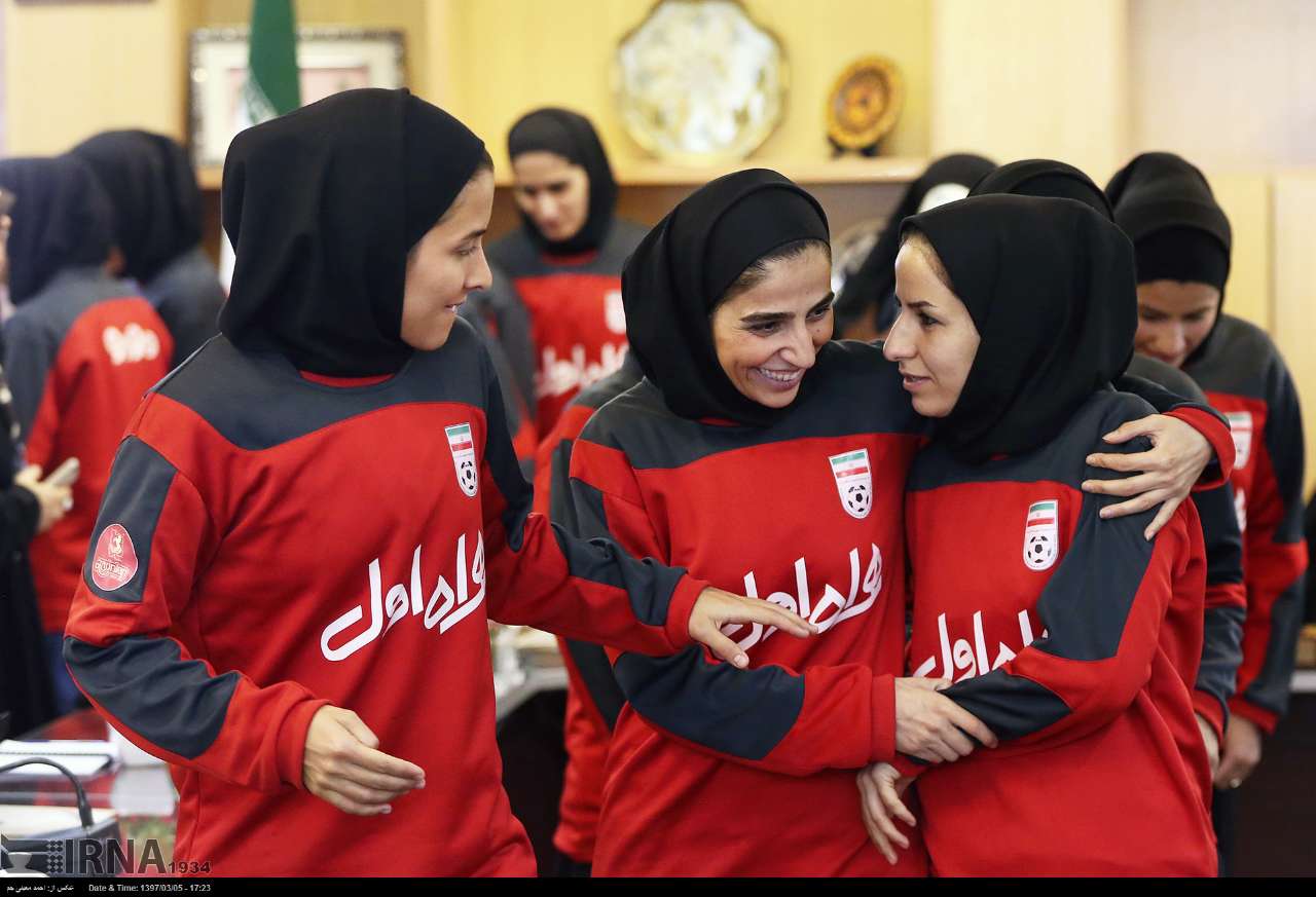 شریف: فدراسیون برنامه‌ای برای تیم ملی فوتسال زنان ندارد