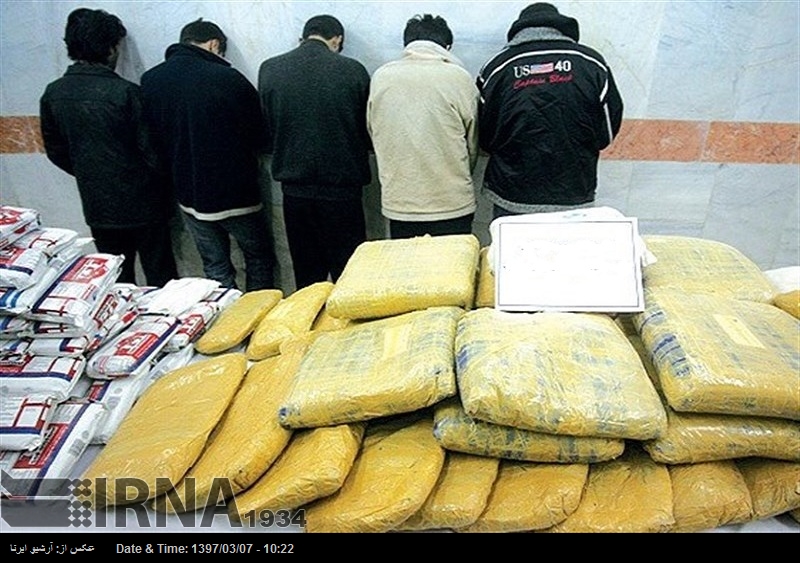 ایران کے جنوبی مشرقی علاقے سے 7 ٹن منشیات پکڑی گئیں ایران کے جنوبی مشرقی علاقے سے 7 ٹن منشیات پکڑی گئیں