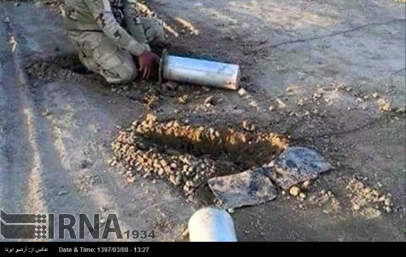 ایران میں روڈ کنارے نصب بم دھماکے سے ایک سرحدی اہلکار شہید ایران میں روڈ کنارے نصب بم دھماکے سے ایک سرحدی اہلکار شہید
