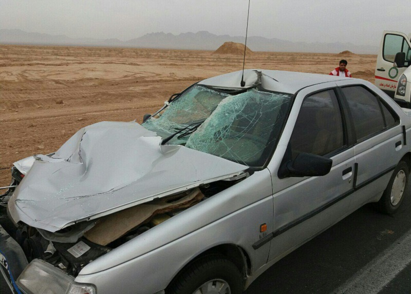 تصادف در جاده روانسر يك كشته و 4 مصدوم بر جا گذاشت