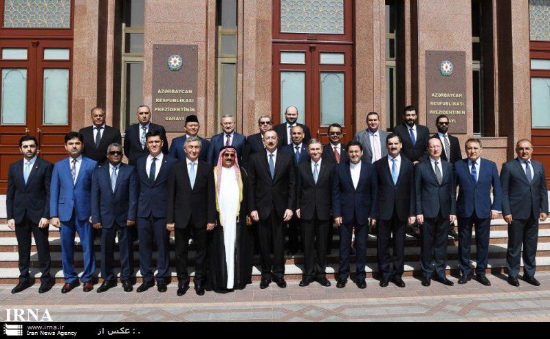 الرئيس الاذربيجاني يدعو لتعزيز الوحدة في العالم الاسلامي الرئيس الاذربيجاني يدعو لتعزيز الوحدة في العالم الاسلامي