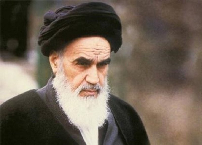 تكیه بر آرمان های امام، عزت و پیروزی را به ارمغان می آورد