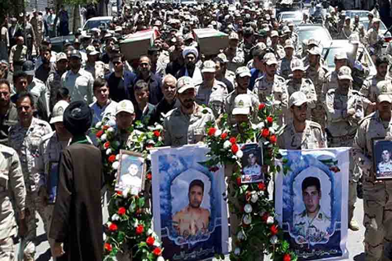 پيكر مطهر 2 شهيد مرزباني در سردشت تشييع شدند