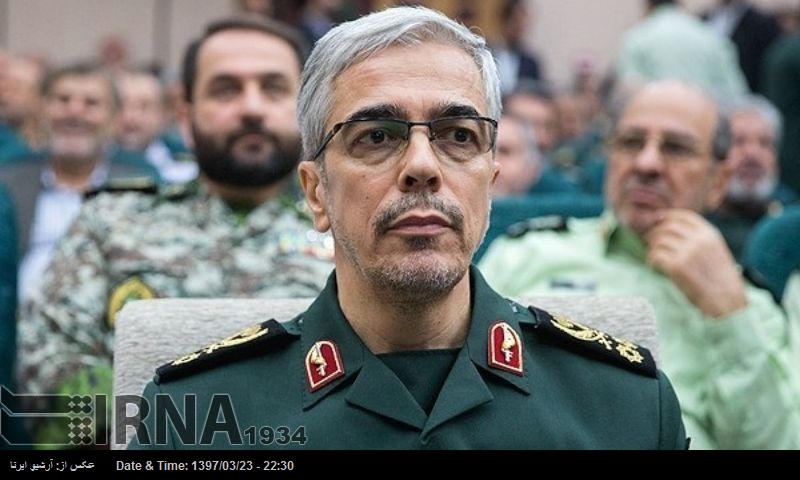 ایرانی سپہ سالار کی عید الفطر کے موقع پر اسلامی فوجی کمانڈروں کو مبارکباد ایرانی سپہ سالار کی عید الفطر کے موقع پر اسلامی فوجی کمانڈروں کو مبارکباد
