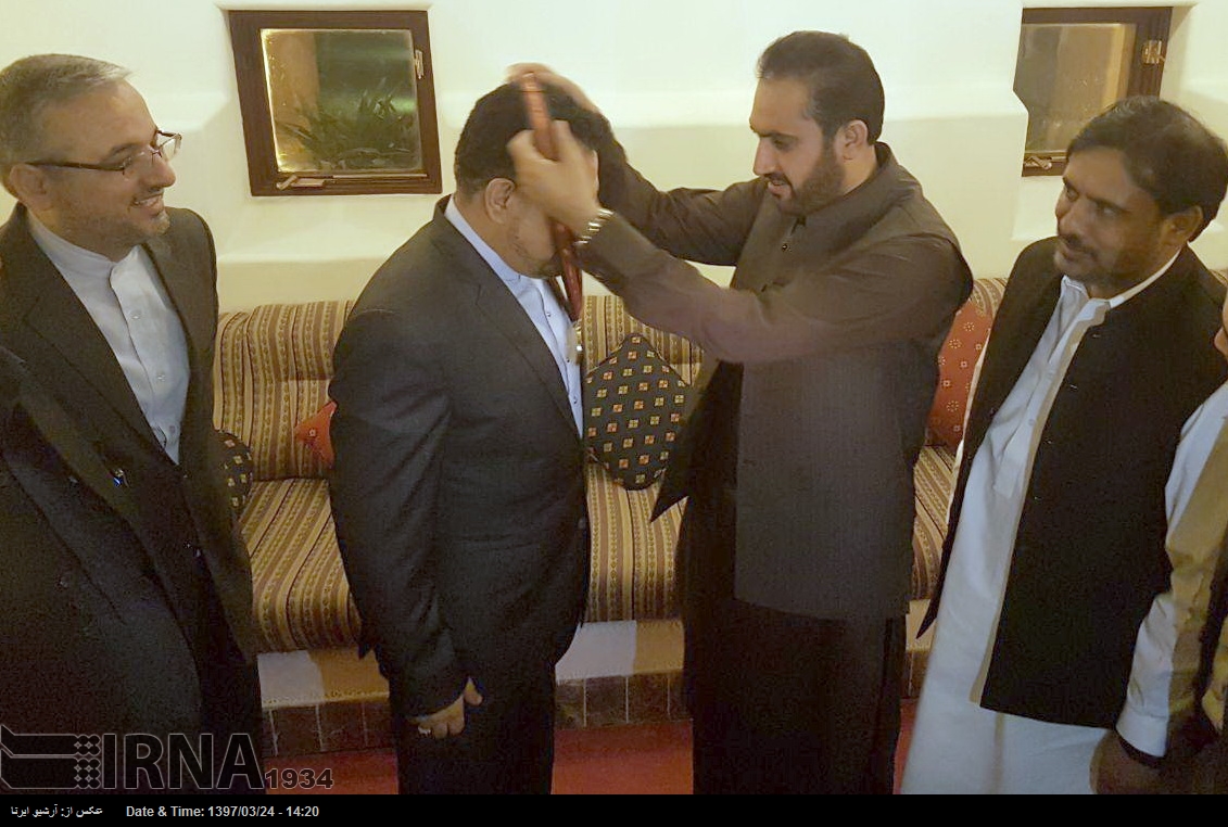 پاکستان میں ایرانی قونصل جنرل کو شاندار خدمات پر اعلی اعزاز پاکستان میں ایرانی قونصل جنرل کو شاندار خدمات پر اعلی اعزاز