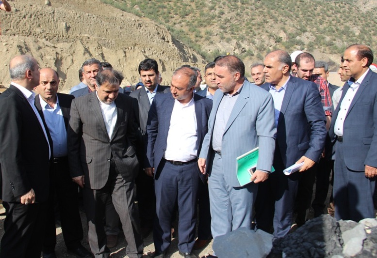 وزیر راه و شهرسازی از جاده خوش ییلاق دیدن كرد