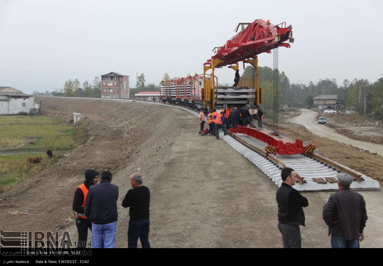 Los trenes iraníes circulan sobre raíles fabricados en el país Los trenes iraníes circulan sobre raíles fabricados en el país