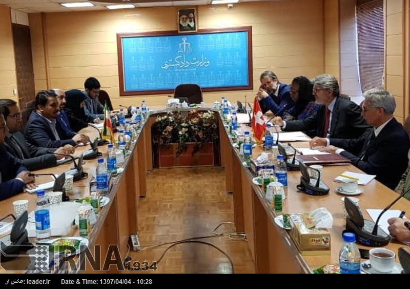 Irán es partidario de mantener una presencia eficaz en la escena internacional Irán es partidario de mantener una presencia eficaz en la escena internacional