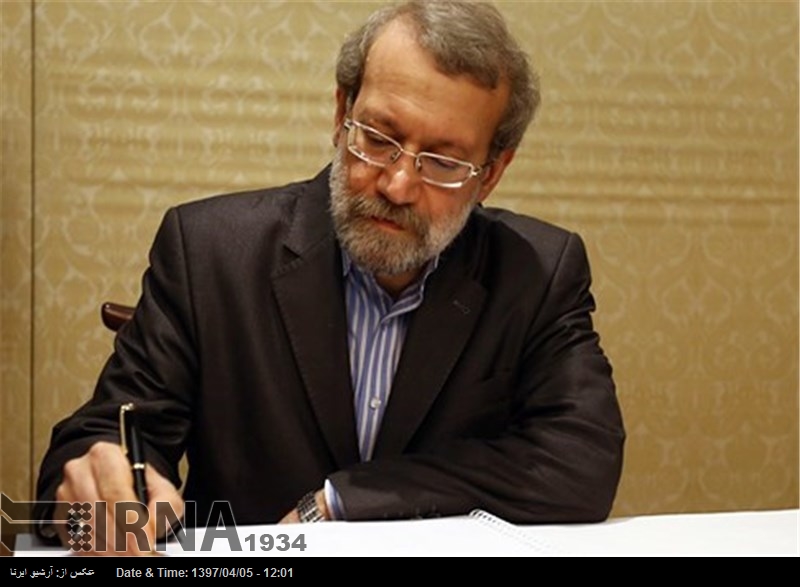 فٹ بال ورلڈکپ، ایرانی کھیلاڑیوں نے دنیا کو حیران کردیا: لاریجانی فٹ بال ورلڈکپ، ایرانی کھیلاڑیوں نے دنیا کو حیران کردیا: لاریجانی