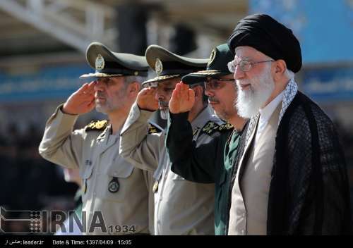 Líder: Irán es una nación fuerte que EEUU no podrá dañar