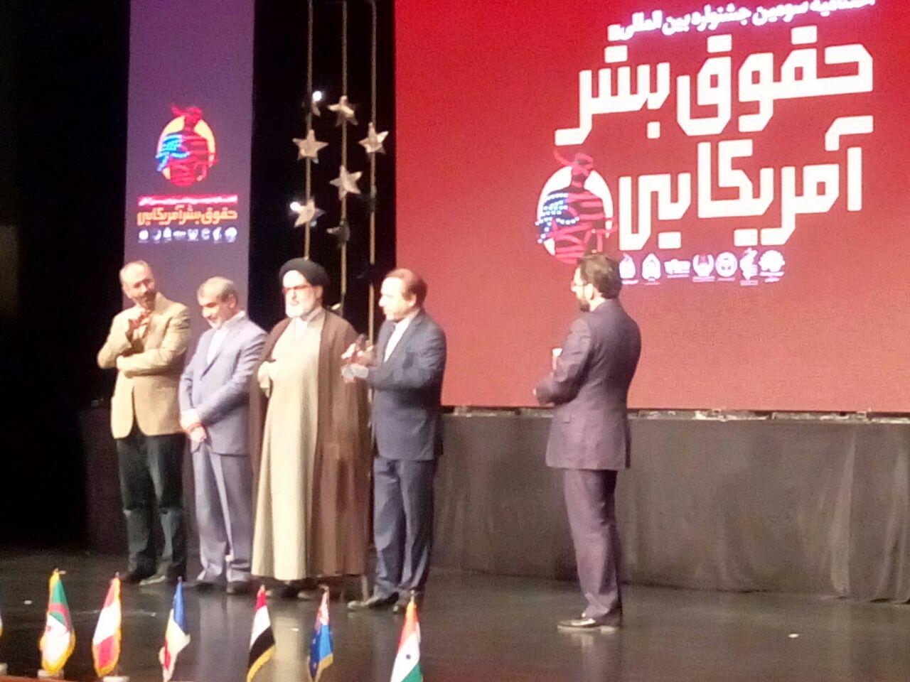 بخشي از هزينههاي تخريب انقلاب صرف موسيقي مبتذل ميشود بخشي از هزينههاي تخريب انقلاب صرف موسيقي مبتذل ميشود