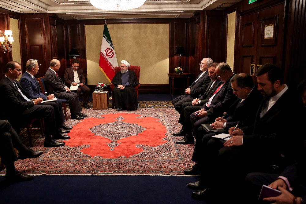 Rouhani stellt Bedingung für Verbleib im Atomabkommen Rouhani stellt Bedingung für Verbleib im Atomabkommen