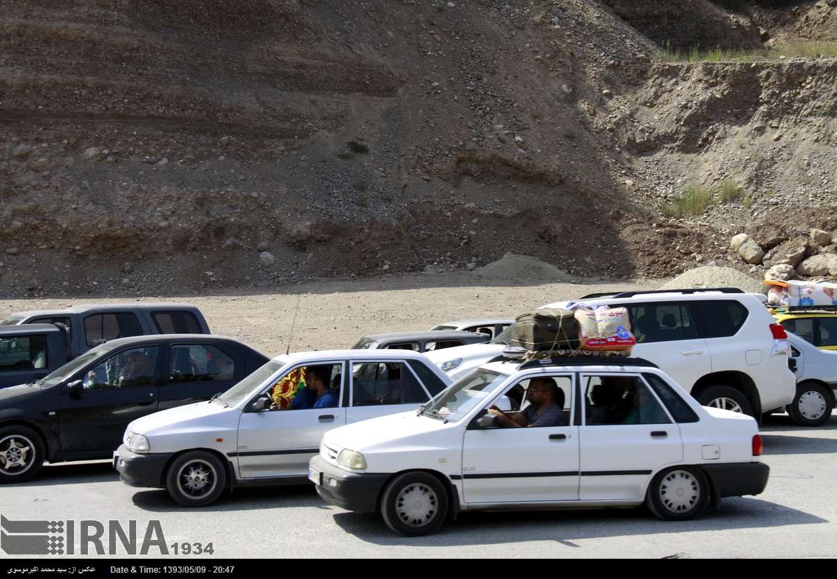 ترافیك جاده كندوان نیمه سنگین است