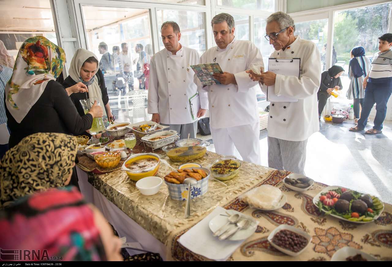 کرمانشاه با تنوع غذایی، توان تبدیل به قطب خوراک سالم کشور را دارد