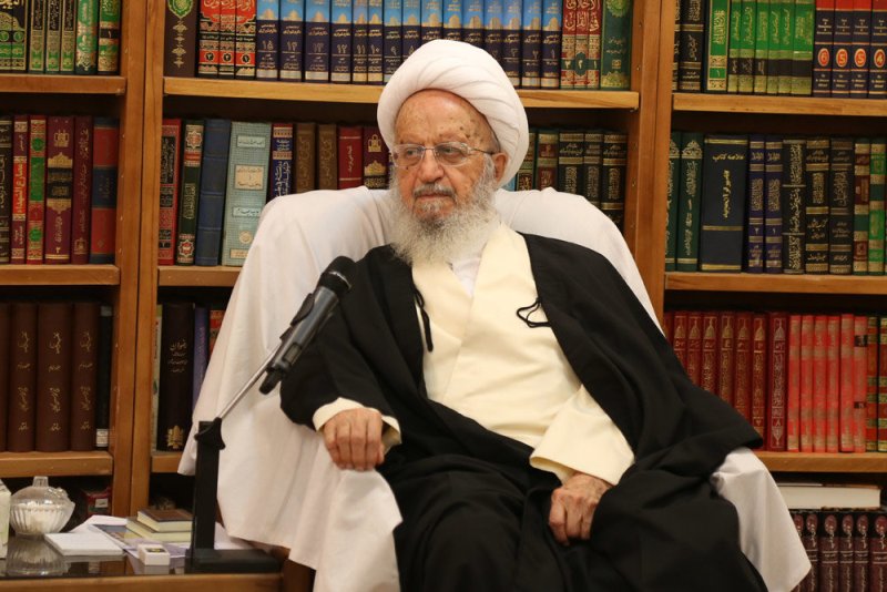 آیت الله مكارم شیرازی: خشونت در اسلام وجود ندارد آیت الله مكارم شیرازی: خشونت در اسلام وجود ندارد