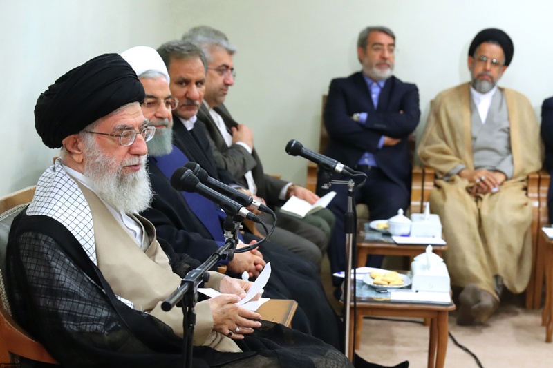 Irans Oberster Führer bezeichnet „Diplomatie und Entwicklung der Beziehungen zu anderen Ländern“ als notwendig Irans Oberster Führer bezeichnet „Diplomatie und Entwicklung der Beziehungen zu anderen Ländern“ als notwendig