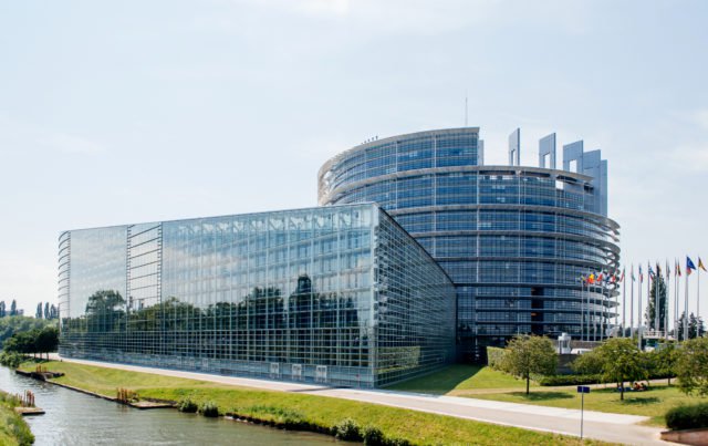 EU-Staaten geben grünes Licht für Schutz europäischer Firmen mit Iran-Geschäft EU-Staaten geben grünes Licht für Schutz europäischer Firmen mit Iran-Geschäft