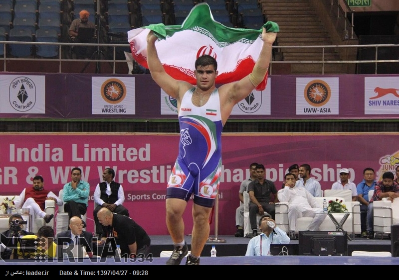Luchadores iraníes consiguen 5 medallas en los Campeonatos Asiáticos Luchadores iraníes consiguen 5 medallas en los Campeonatos Asiáticos