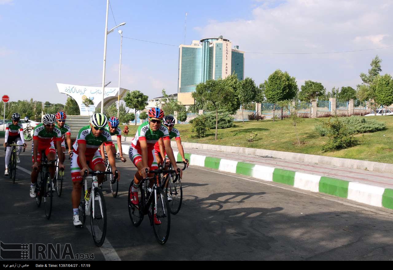 Irans Radsportteam vorbereitet sich auf die asiatischen Spiele Irans Radsportteam vorbereitet sich auf die asiatischen Spiele