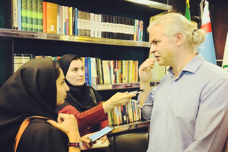 L'artiste français: L'Iran et son peuple chaleureux m'ont beaucoup touché L'artiste français: L'Iran et son peuple chaleureux m'ont beaucoup touché
