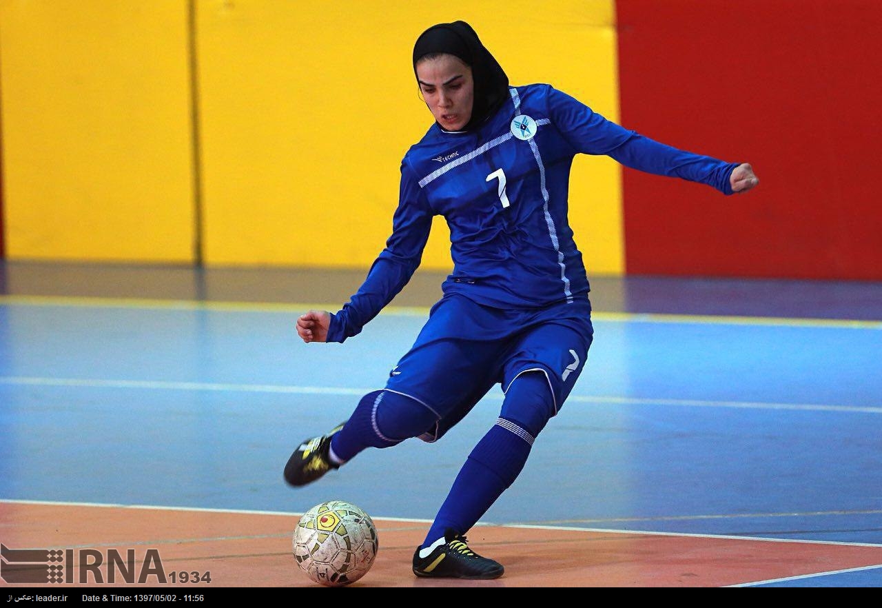 España e Italia rivalizan por fichar a una gran futbolista iraní España e Italia rivalizan por fichar a una gran futbolista iraní