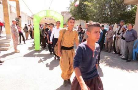 اعزام 12 هزار دانش آموز كردستاني به مناطق عملياتي آغاز شد