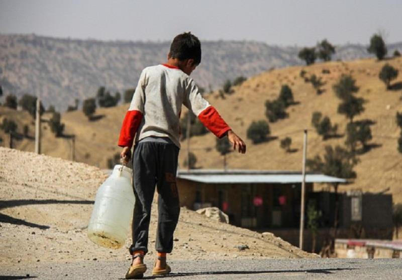 حفر چاه جدید مشكل آب روستاییان 'مرغملك' را رفع می كند