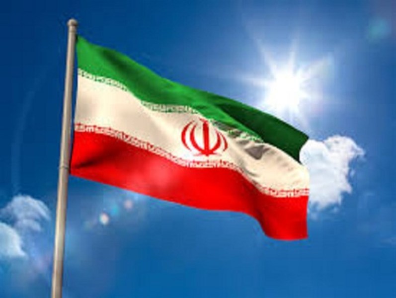 ايران كوچك سربلند در دفاع از نظام و انقلاب