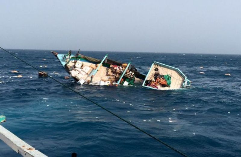 Iranian boat sinks in Persian Gulf