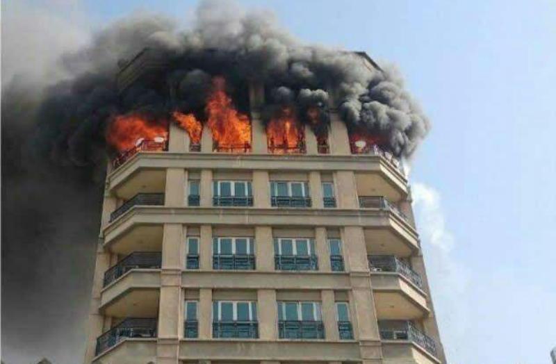 ساختمان نفت و گاز قشم دچار آتش سوزی شد