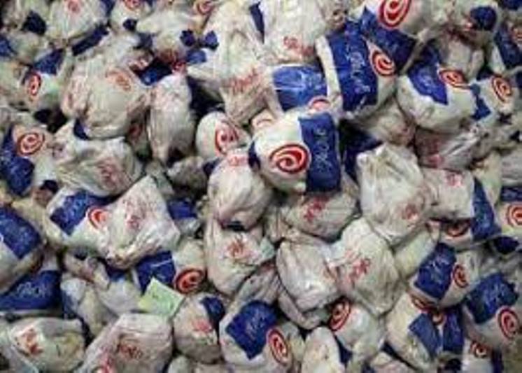 17 تن گوشت مرغ منجمد در ماكو توزيع شد