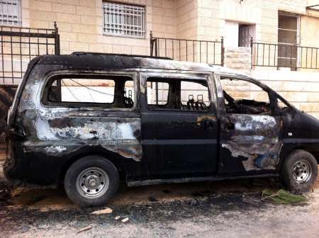 شهرك نشينان40 خودرو فلسطيني ها را به آتش كشيدند