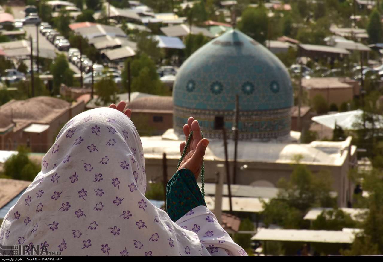 دعای پرفیض عرفه در امامزادگان و بقاع متبرکه قزوین برگزار می‌شود